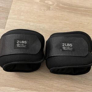 B.Well 4 lbs Adjustable Ankle/Wrist Weights